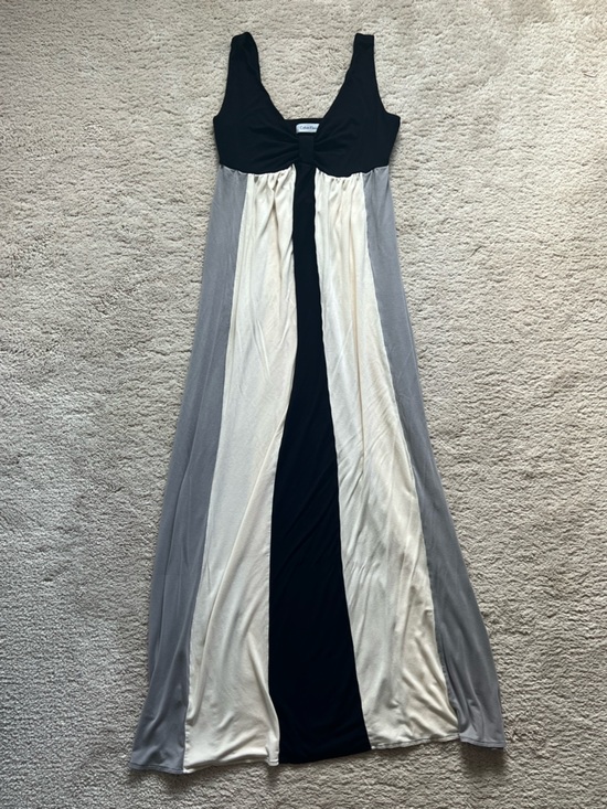 Calvin Klein Dresses & Skirts - Calvin Klein Colorblock Maxi Dress